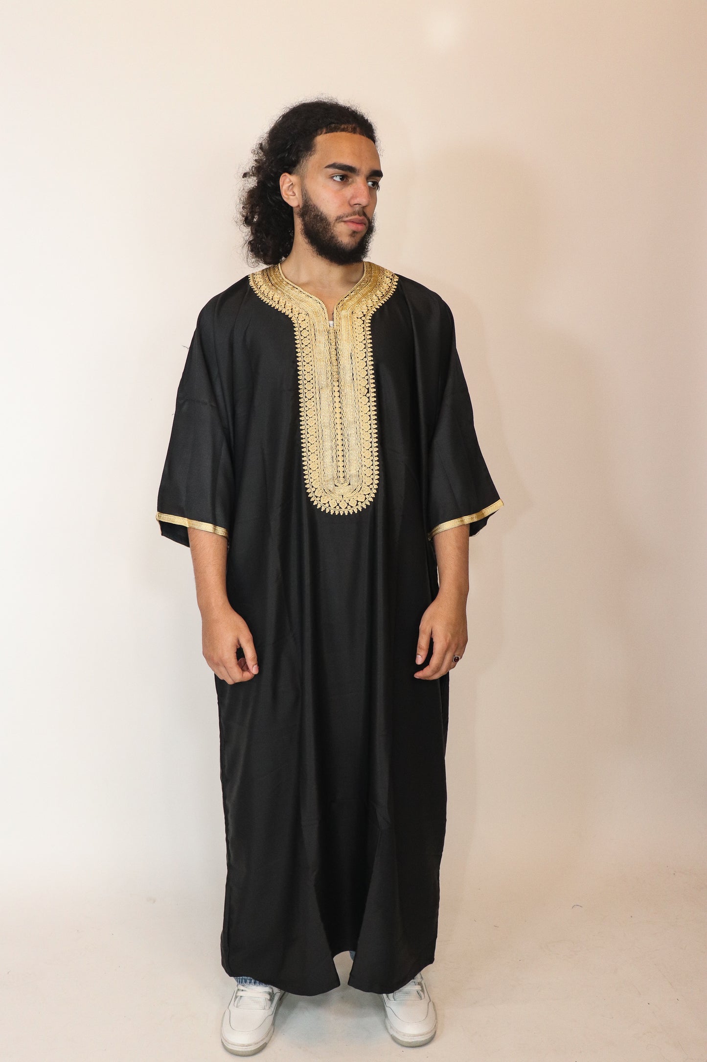 Essential Moroccan Thobe -   Black & Gold