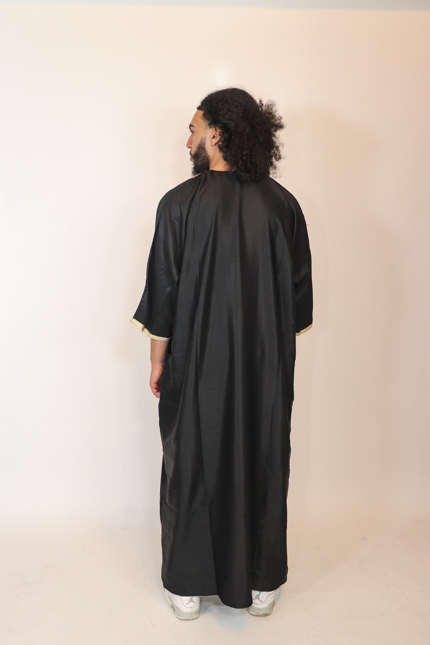 Essential Moroccan Thobe -   Black & Gold