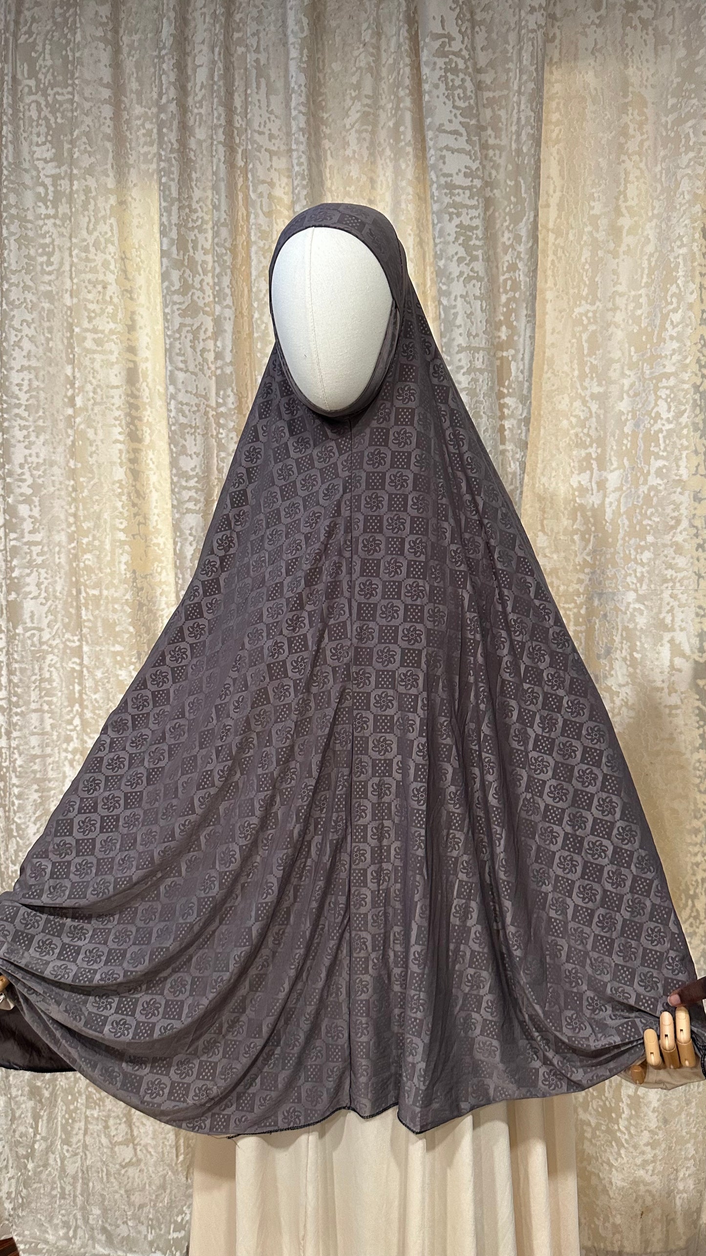 The Safiya Chin-Cover Khimar