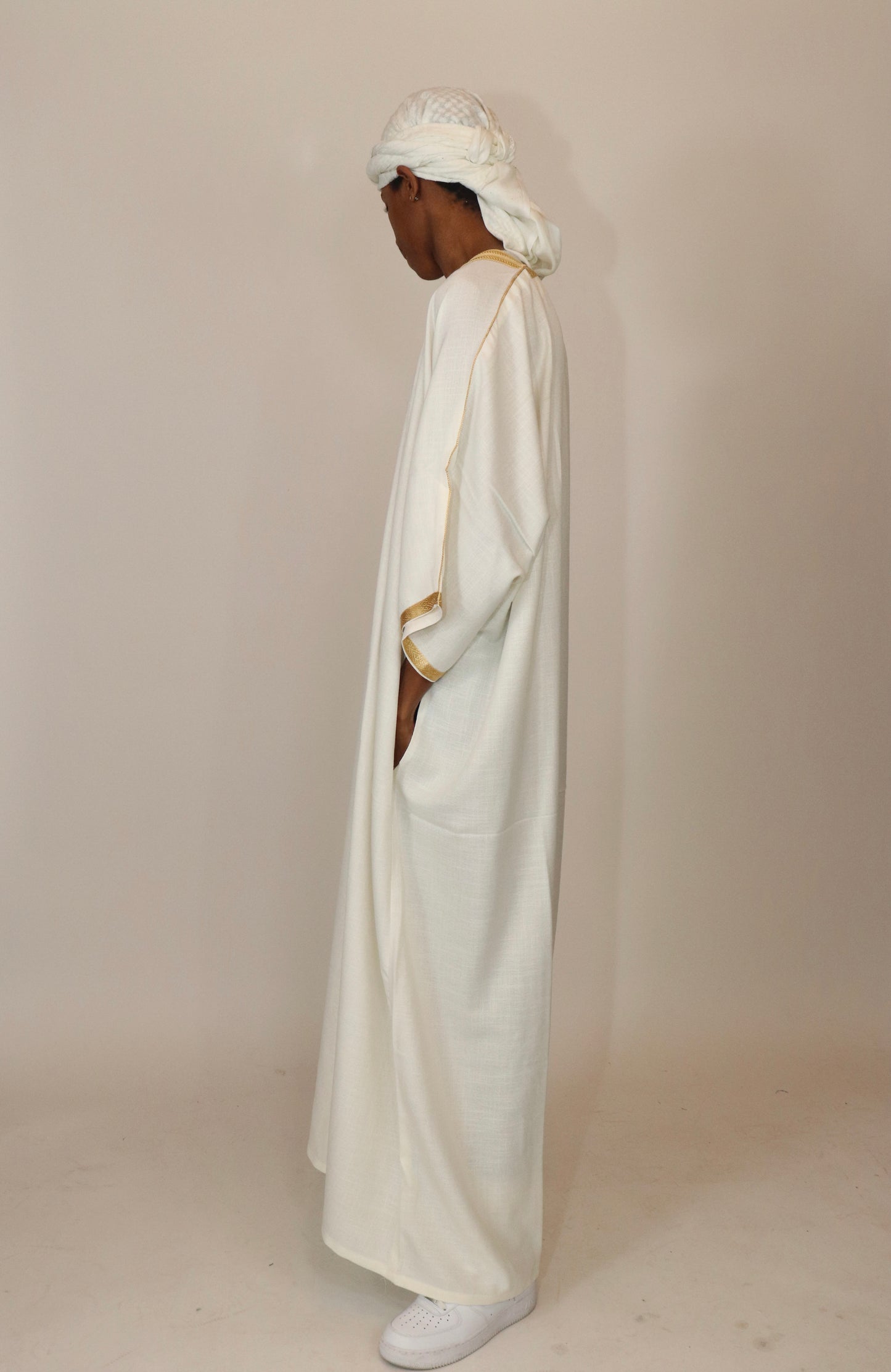 Essential Moroccan Thobe - White & Gold